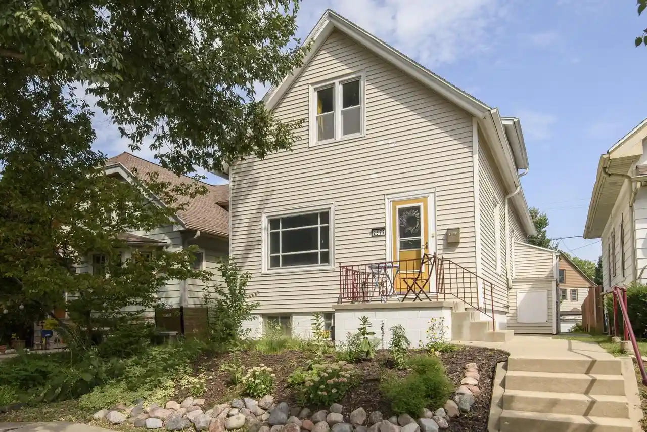 Photo 1 of Single family home for sale at 2572 S Howell Ave, Milwaukee, WI 53207 | MLS# 1978753 | Listing updated on 2026-09-17
