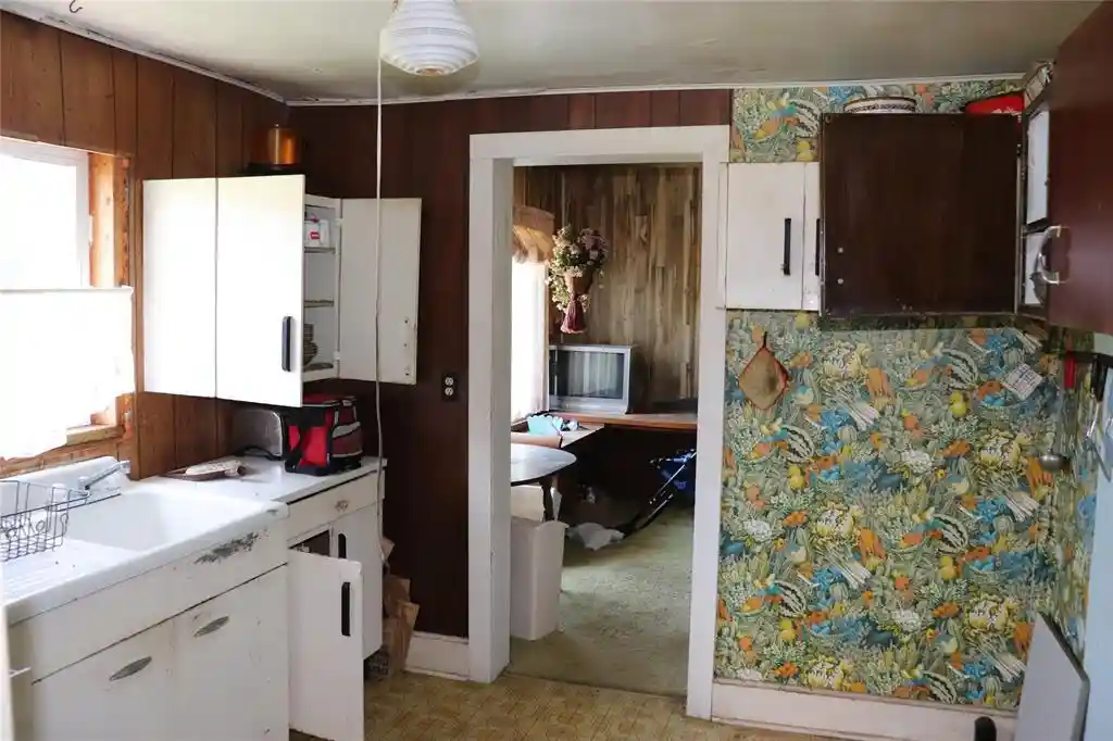 Photo 1 of Single family home for sale at 218 E Main St, Fairchild, WI 54741 | MLS# 1604728 | Listing updated on 2026-09-25