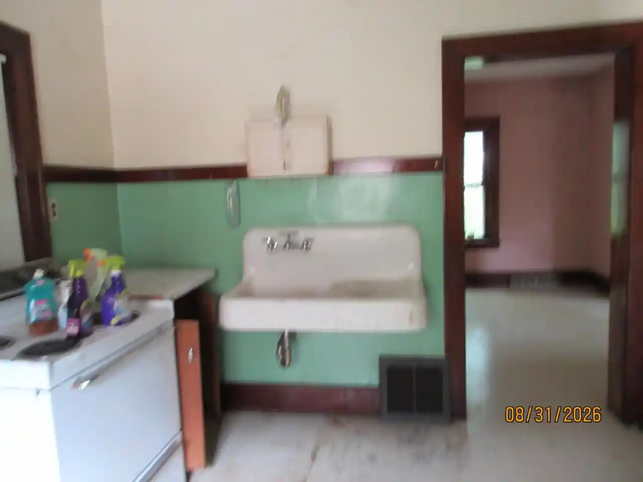 Photo 4 of Sale Pending at 732 E North St, Waukesha, WI 53188 | MLS# 1978759 | Listing updated on 2026-09-06