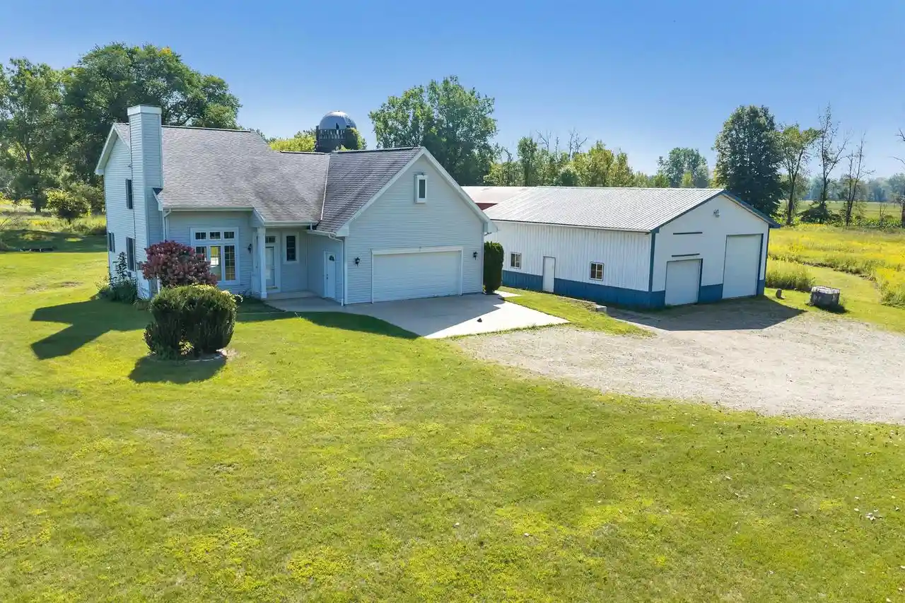 Single family home for sale at 7920 Midway Rd, Lena, WI 54139 | MLS# 50331993