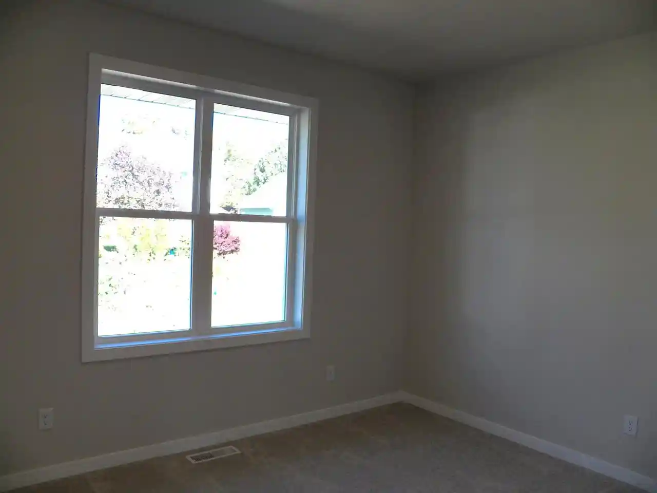 Photo 2 of Single family home for sale at 3457 Paula St, Green Bay, WI 54311 | MLS# 50331996 | Listing updated on 2026-10-09
