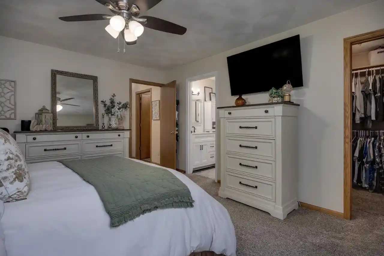 Photo 3 of Single family home for sale at 1015 N Willard Ave, Janesville, WI 53548 | MLS# 2031818 | Listing updated on 2026-09-18
