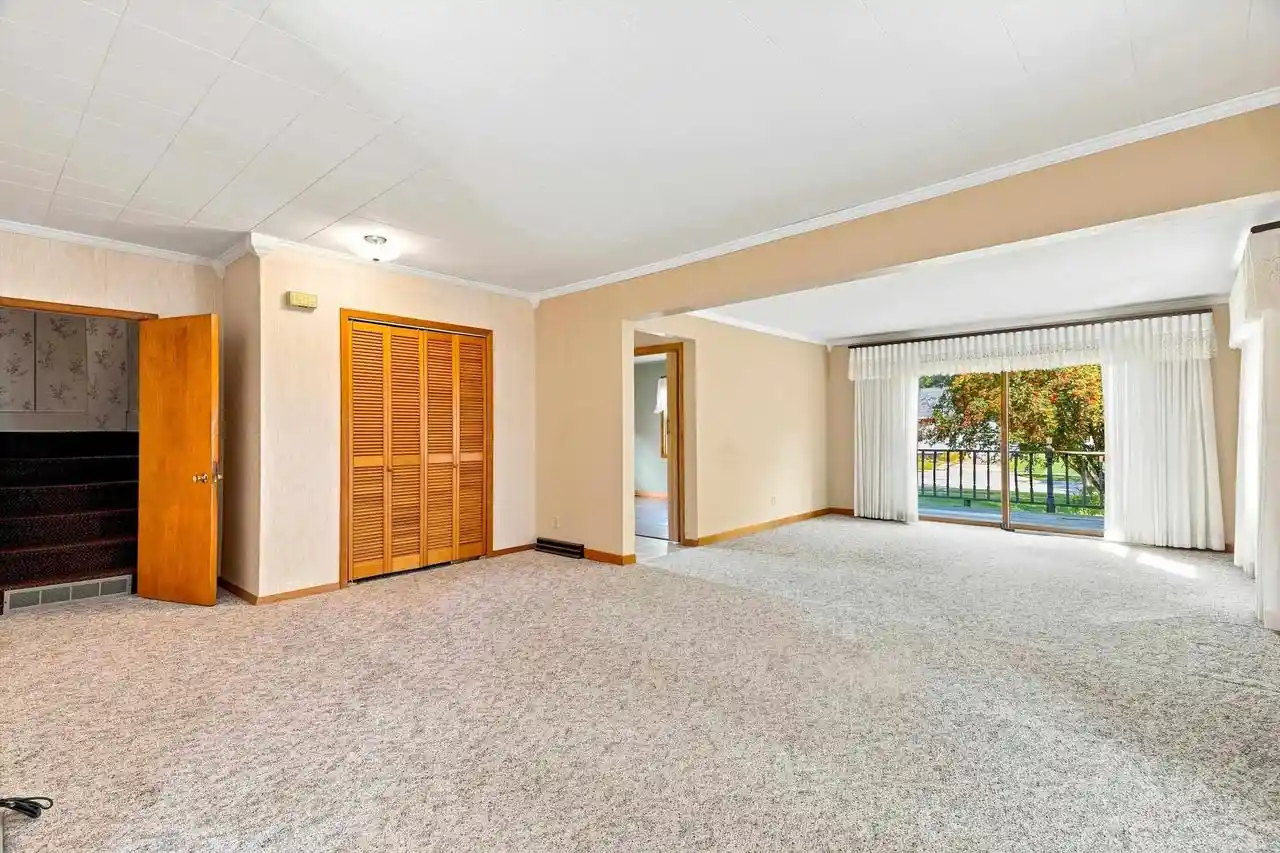 Photo 2 of Single family home for sale at 208 N Wood Ave, Marshfield, WI 54449 | MLS# 22604322 | Listing updated on 2026-09-08