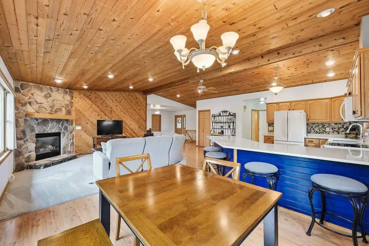 Photo 2 of Single family home for sale at 7844 Lakeview Rd, Waterford, WI 53185 | MLS# 1978773 | Listing updated on 2026-09-20