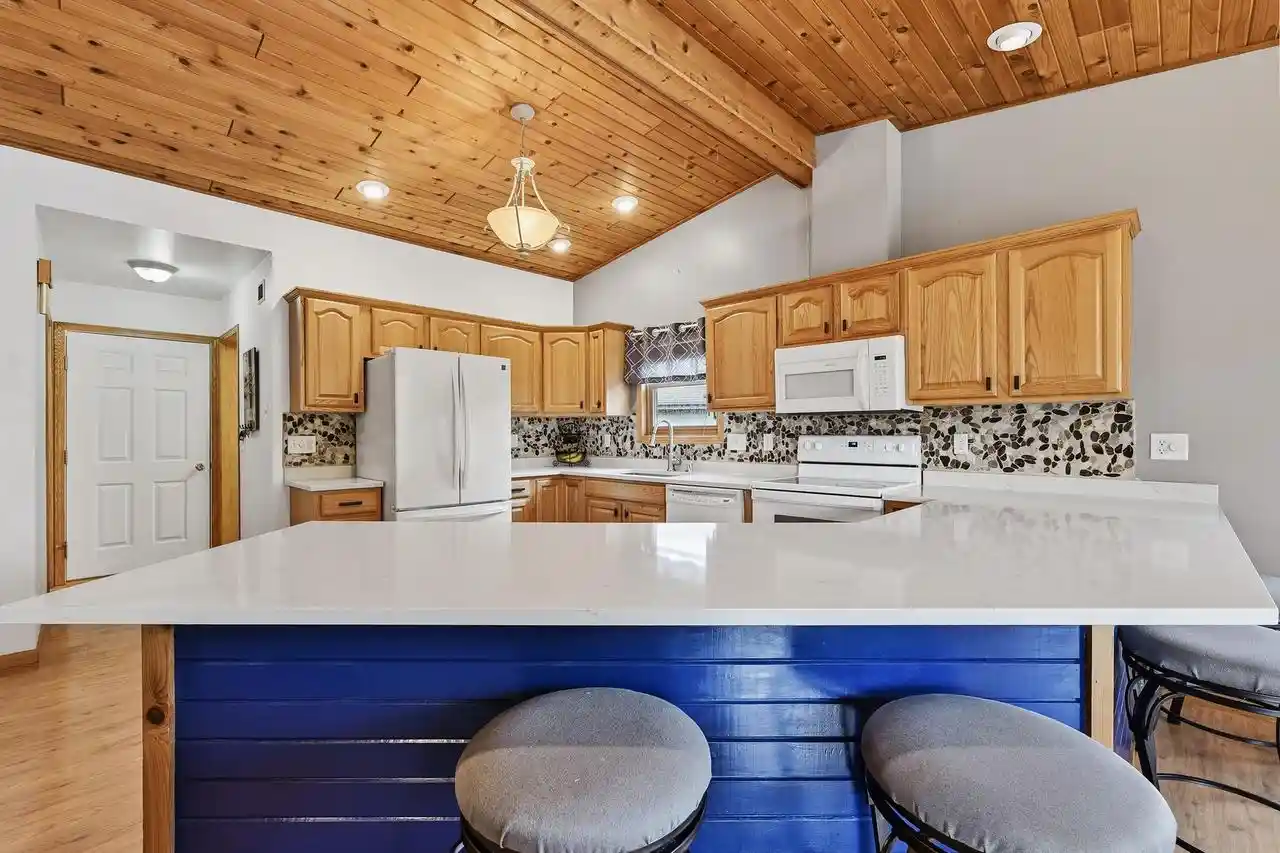 Photo 4 of Single family home for sale at 7844 Lakeview Rd, Waterford, WI 53185 | MLS# 1978773 | Listing updated on 2026-09-20