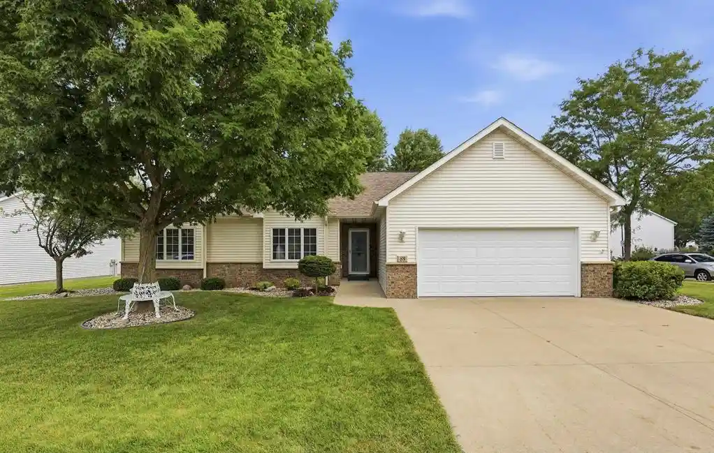 Photo 1 of Single family home for sale at 89 Penbrook Cir, Appleton, WI 54913 | MLS# 50332004 | Listing updated on 2026-09-18