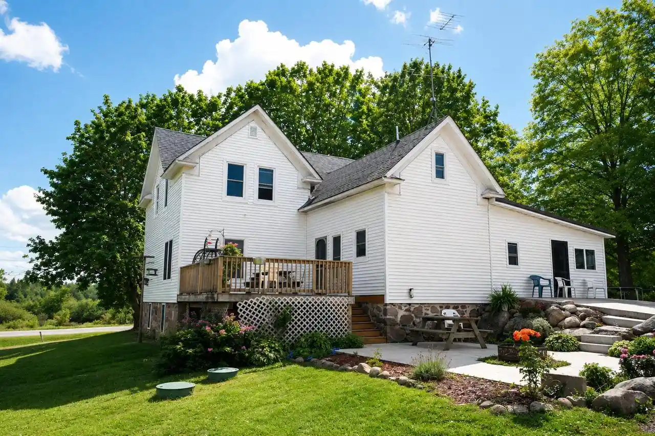 Photo 4 of Single family home for sale at 14498 W US 45 Hwy, Tigerton, WI 54486 | MLS# 1978778 | Listing updated on 2026-09-14
