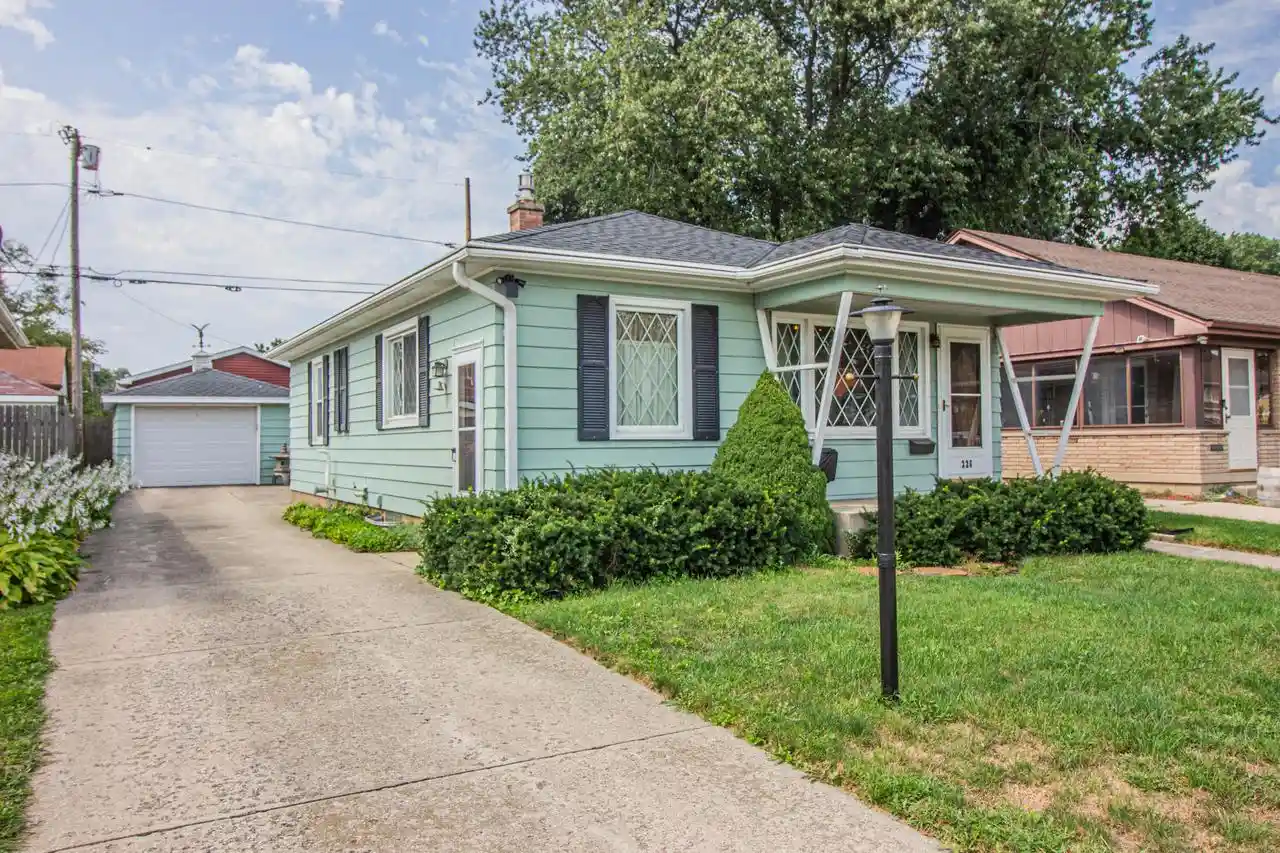 Photo 1 of Single family home for sale at 226 Merten Ave, Racine, WI 53405 | MLS# 1978782 | Listing updated on 2026-09-09