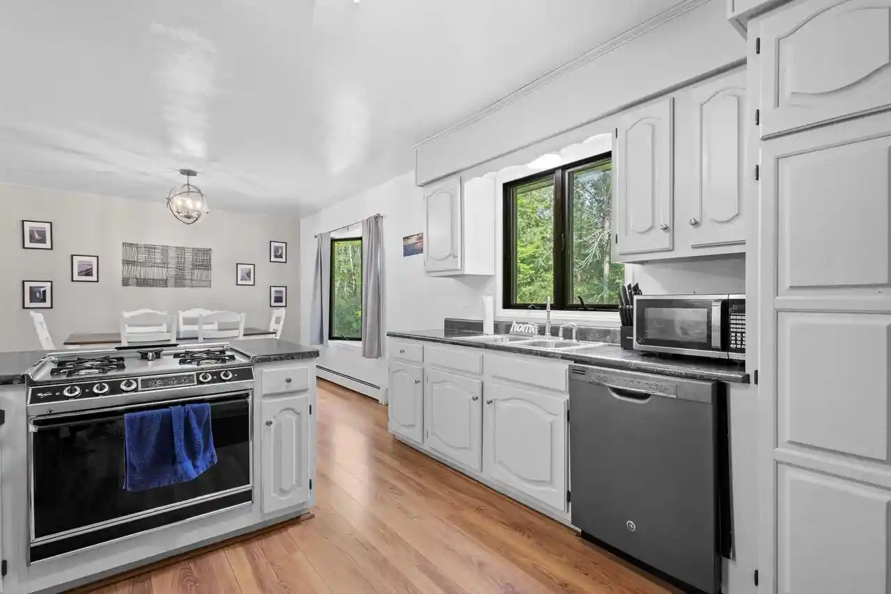 Photo 3 of Single family home for sale at N520 River Dr, Menominee, MI 49858 | MLS# 50332015 | Listing updated on 2026-09-10