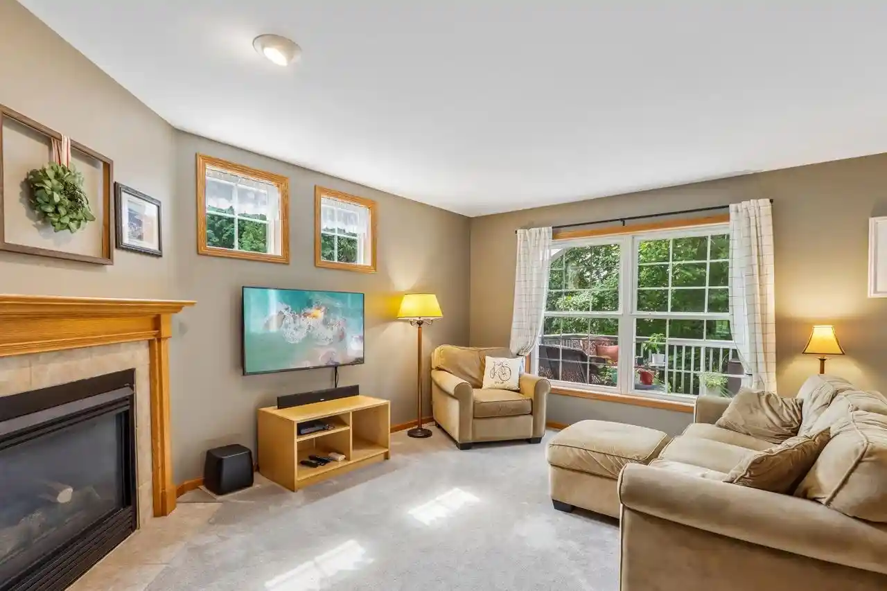 Photo 3 of Single family home for sale at 10 Black Stone Cir, Madison, WI 53719 | MLS# 2031835 | Listing updated on 2026-09-18