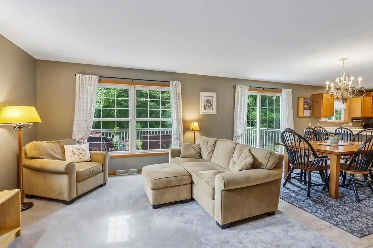 Photo 4 of Single family home for sale at 10 Black Stone Cir, Madison, WI 53719 | MLS# 2031835 | Listing updated on 2026-09-18