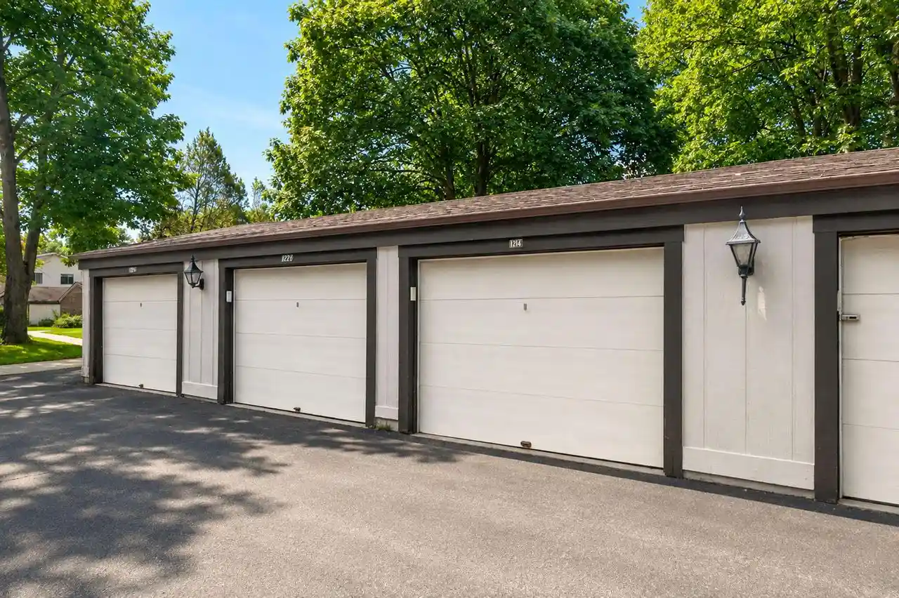 Photo 4 of Condo for sale at 1652 S Carriage Ln, New Berlin, WI 53151 | MLS# 1978793 | Listing updated on 2026-09-11