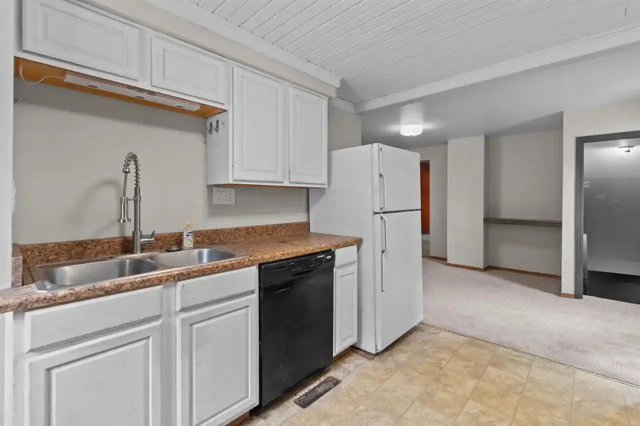 Photo 4 of Single family home for sale at 1516 W Lawrence St, Appleton, WI 54914 | MLS# 50332024 | Listing updated on 2026-09-05