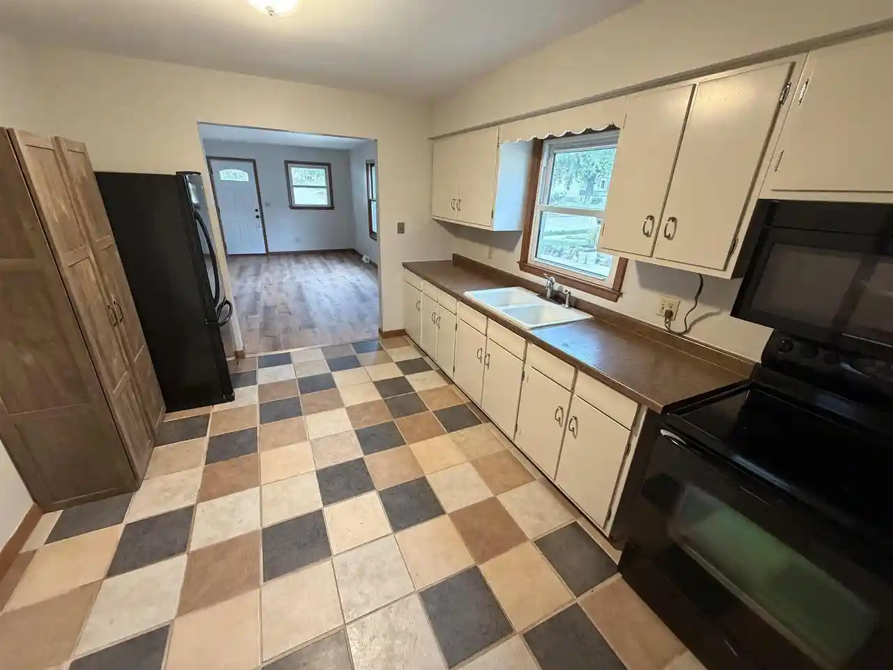 Photo 3 of Single family home for sale at 269 E Moore St, Berlin, WI 54923 | MLS# 50332000 | Listing updated on 2026-09-12