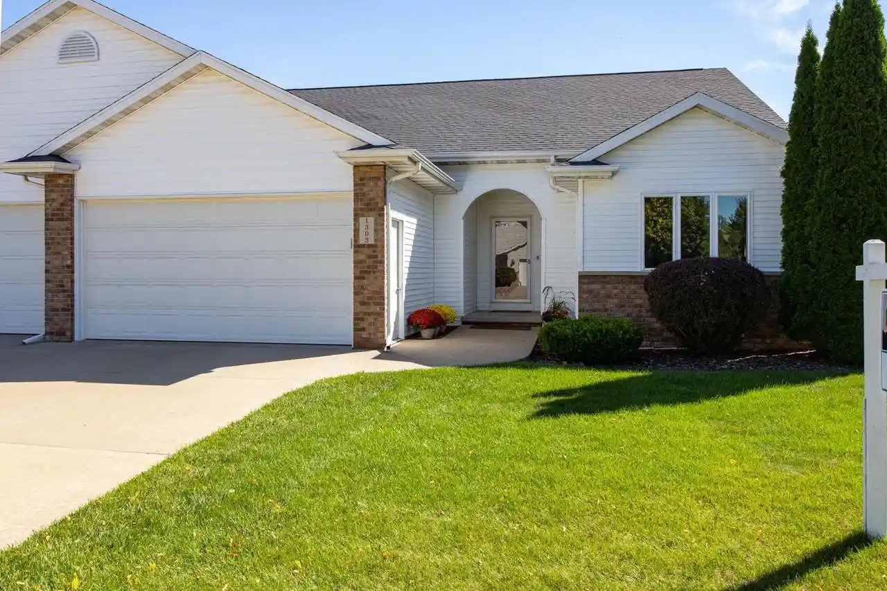Photo 1 of Single family home for sale at 1303 Lavender Ln, Appleton, WI 54915 | MLS# 50332026 | Listing updated on 2026-09-18