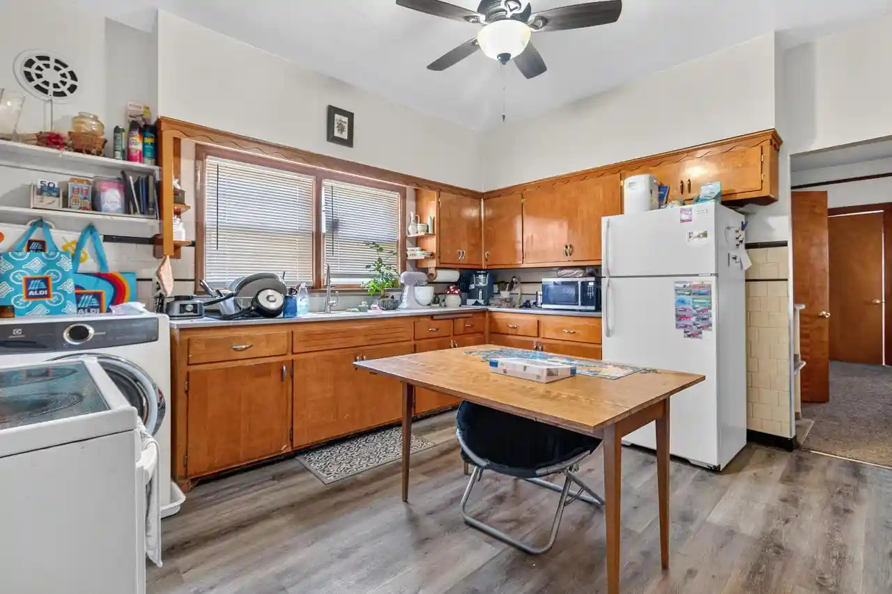 Listing Photo 4 - Condo for sale in building located at 1324 Marquette Ave, South Milwaukee, WI 53172
