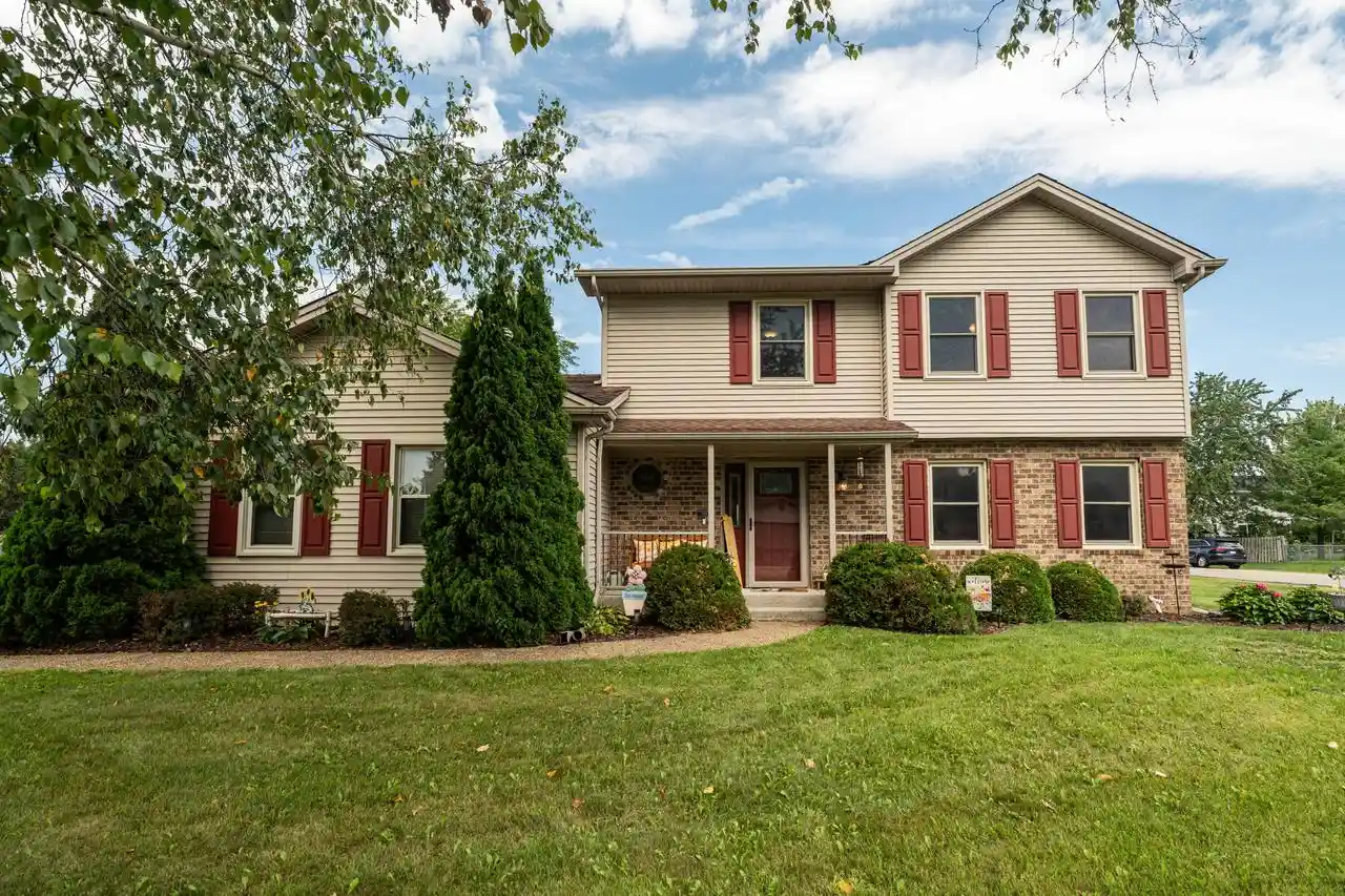 Photo 1 of Single family home for sale at 2910 Northbridge Dr, Caledonia, WI 53404 | MLS# 1978816 | Listing updated on 2026-09-11
