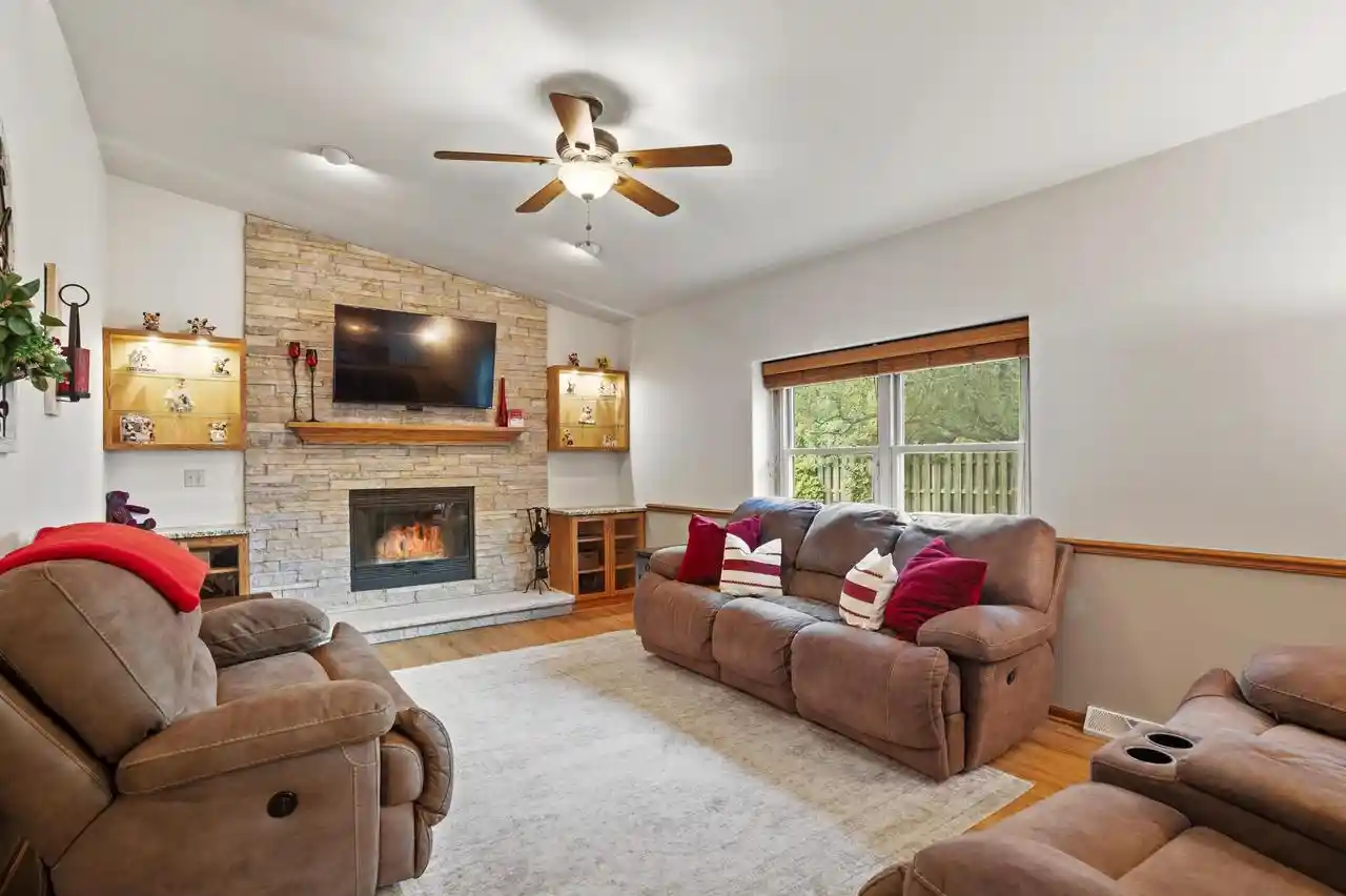 Photo 2 of Single family home for sale at 2910 Northbridge Dr, Caledonia, WI 53404 | MLS# 1978816 | Listing updated on 2026-09-11