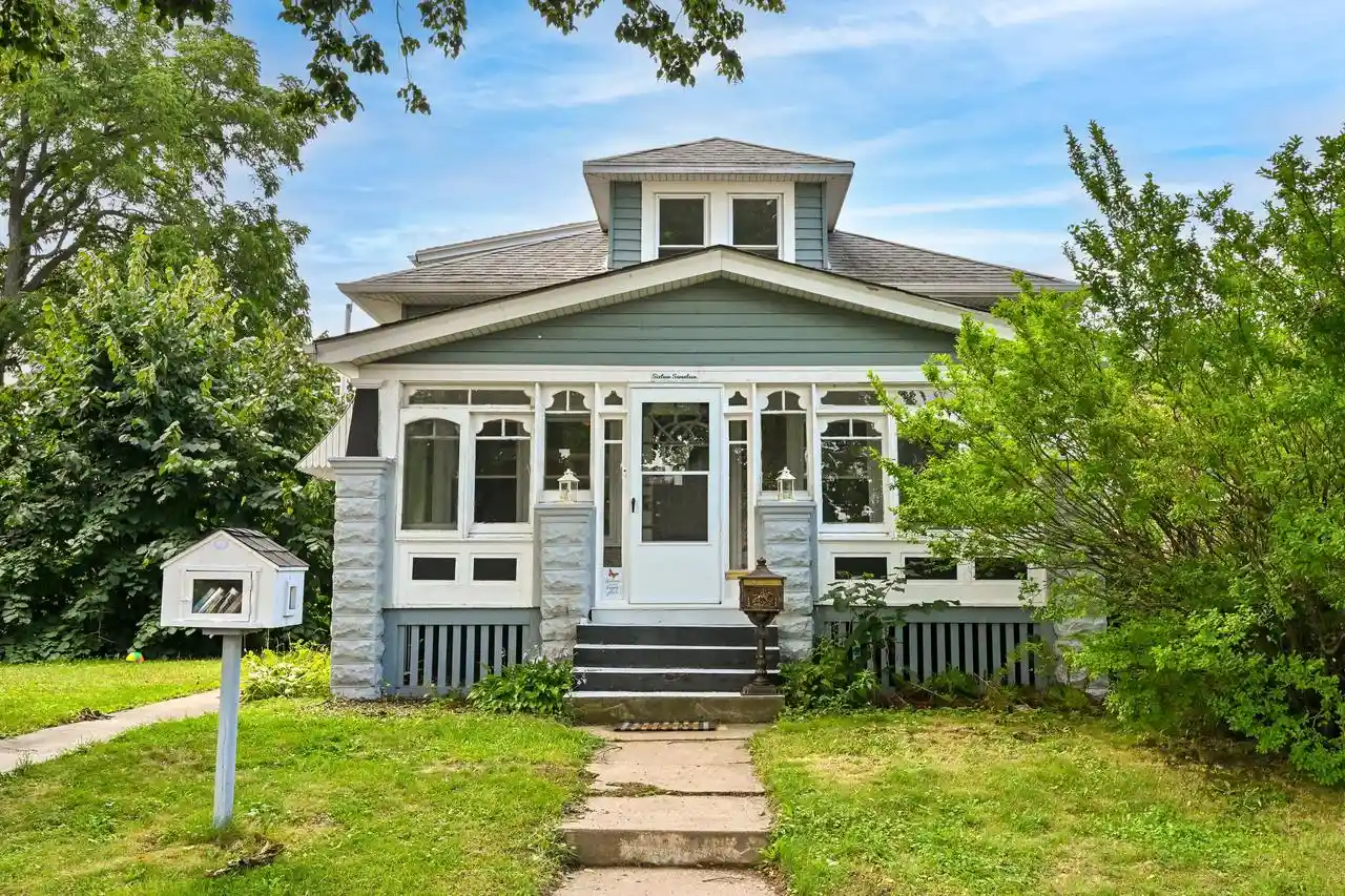 Photo 1 of Single family home for sale at 1617 Milwaukee Ave, South Milwaukee, WI 53172 | MLS# 1978817 | Listing updated on 2026-09-04