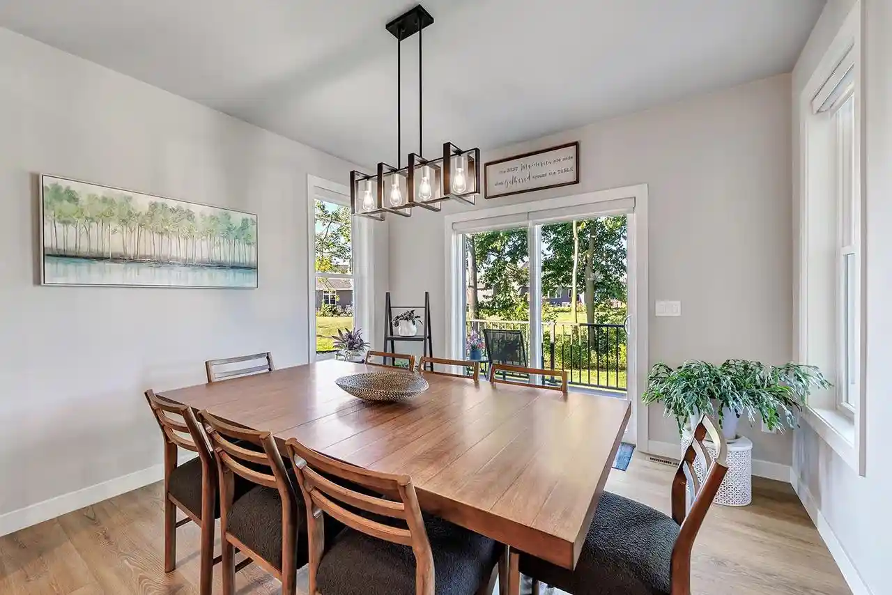 Photo 3 of Single family home for sale at 3220 Eclipse Dr, Green Bay, WI 54311 | MLS# 50332043 | Listing updated on 2026-09-21