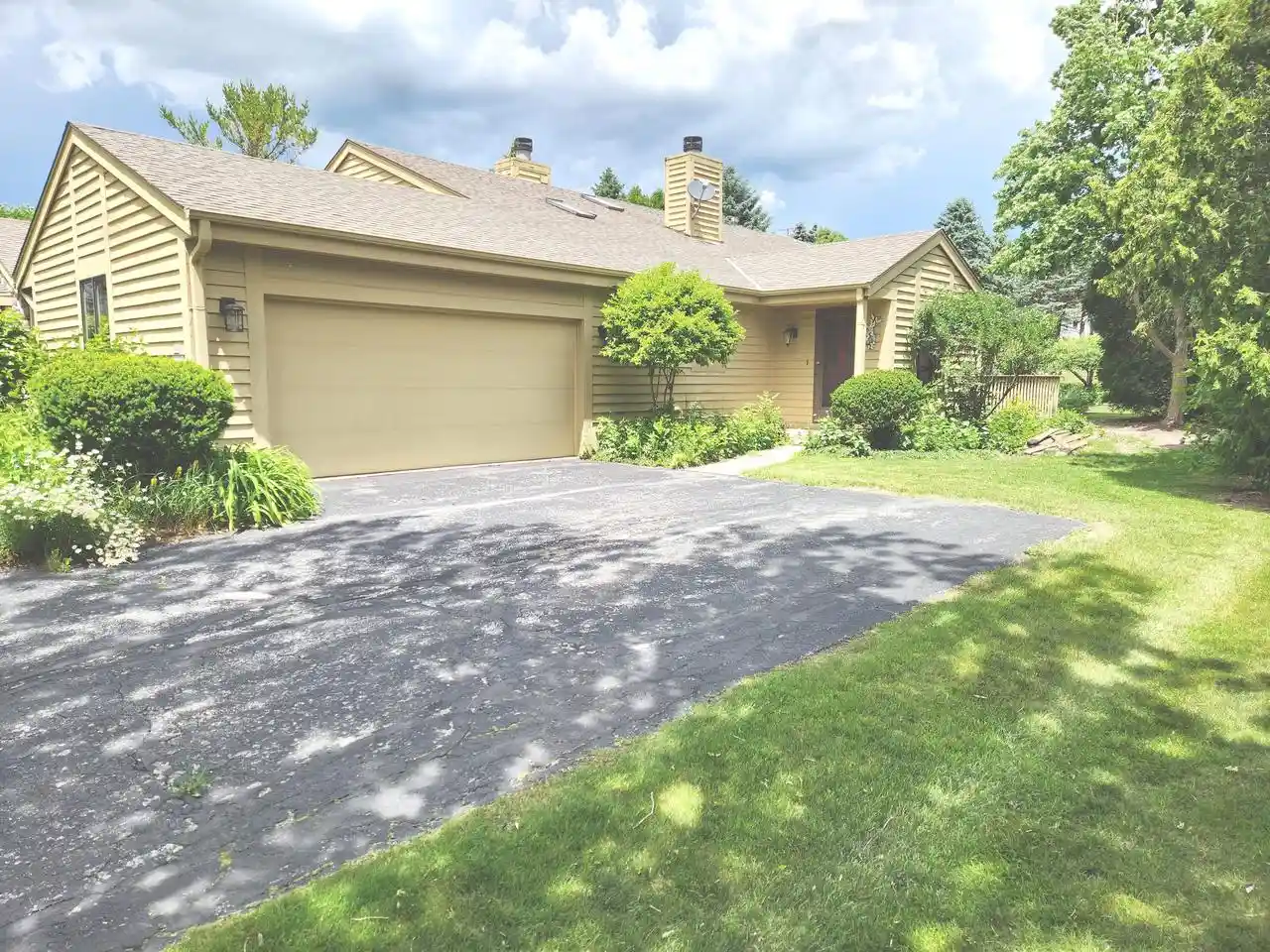 Photo 1 of Condo for sale at N80w13596 River Park Dr, Menomonee Falls, WI 53051 | MLS# 1978821 | Listing updated on 2026-09-09