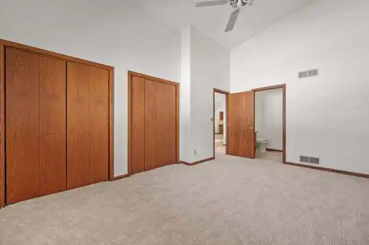 Listing Photo 4 - Condo for sale in building located at N80w13596 River Park Dr, Menomonee Falls, WI 53051