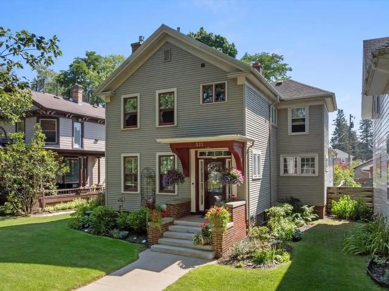 Photo 1 of Single family home for sale at 321 Huron Ave, Sheboygan, WI 53081 | MLS# 1978820 | Listing updated on 2026-09-23