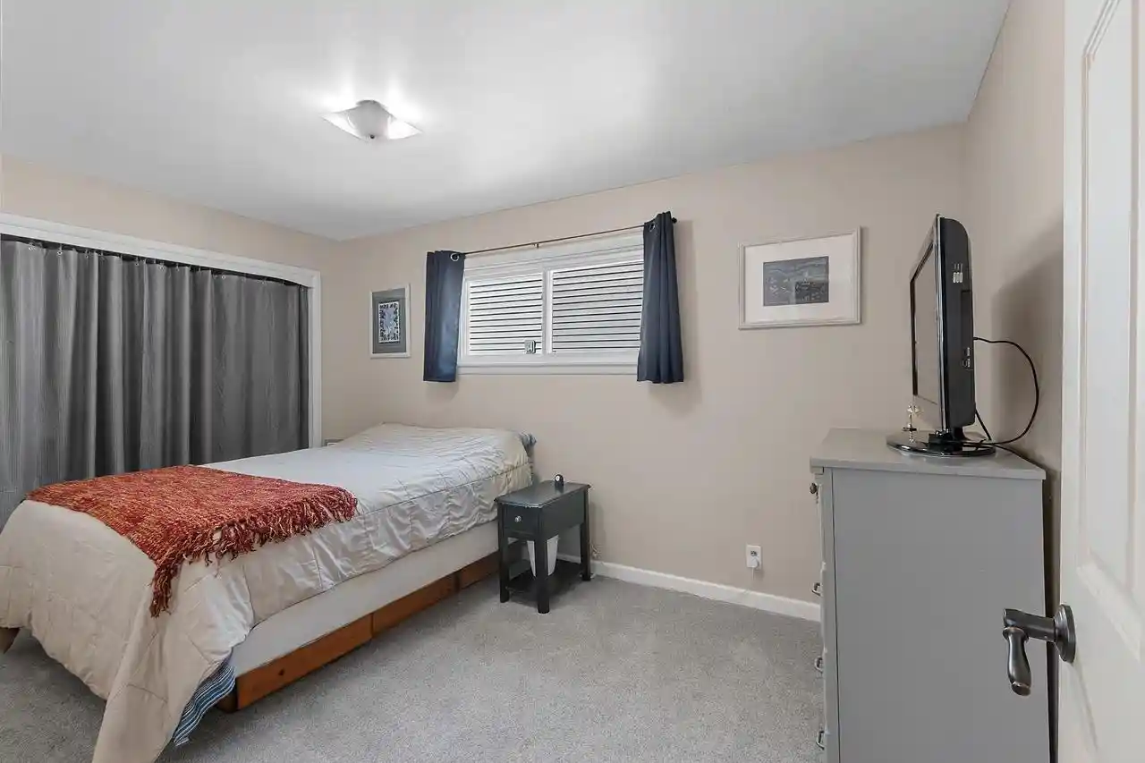 Photo 2 of Single family home for sale at 327 S Emery Ave, Peshtigo, WI 54157 | MLS# 50332045 | Listing updated on 2026-09-07