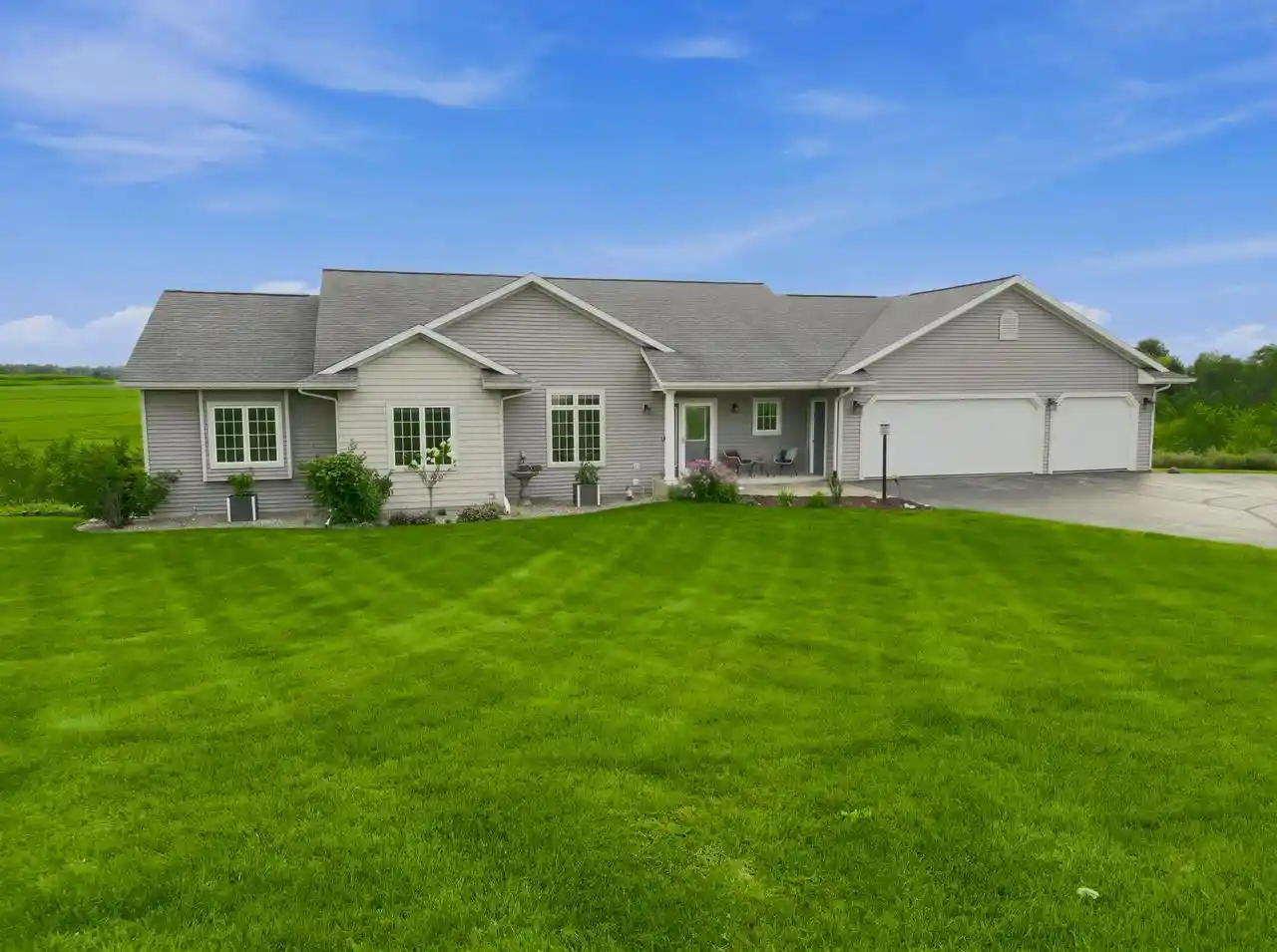 Photo 1 of Single family home for sale at S5420 Eagle Dr, Viroqua, WI 54665 | MLS# 1978818 | Listing updated on 2026-09-04
