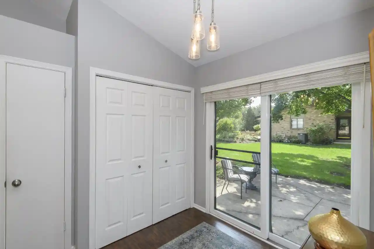 Photo 3 of Condo for sale at 880 Pilgrim Pkwy, Elm Grove, WI 53122 | MLS# 1978823 | Listing updated on 2026-09-16