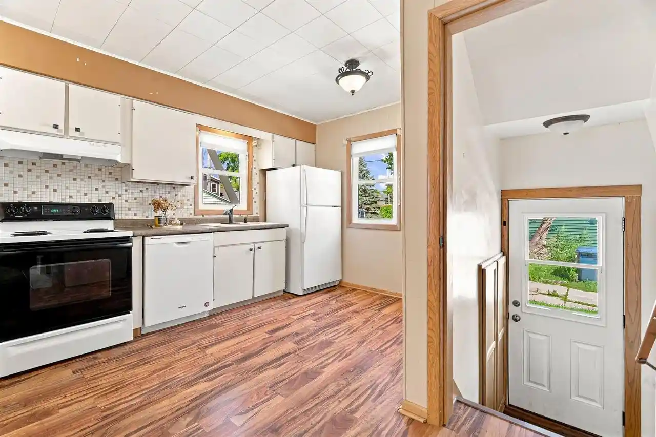 Photo 3 of Single family home for sale at 36 Oaklawn Ave, Fond Du Lac, WI 54935 | MLS# 50332058 | Listing updated on 2026-09-05