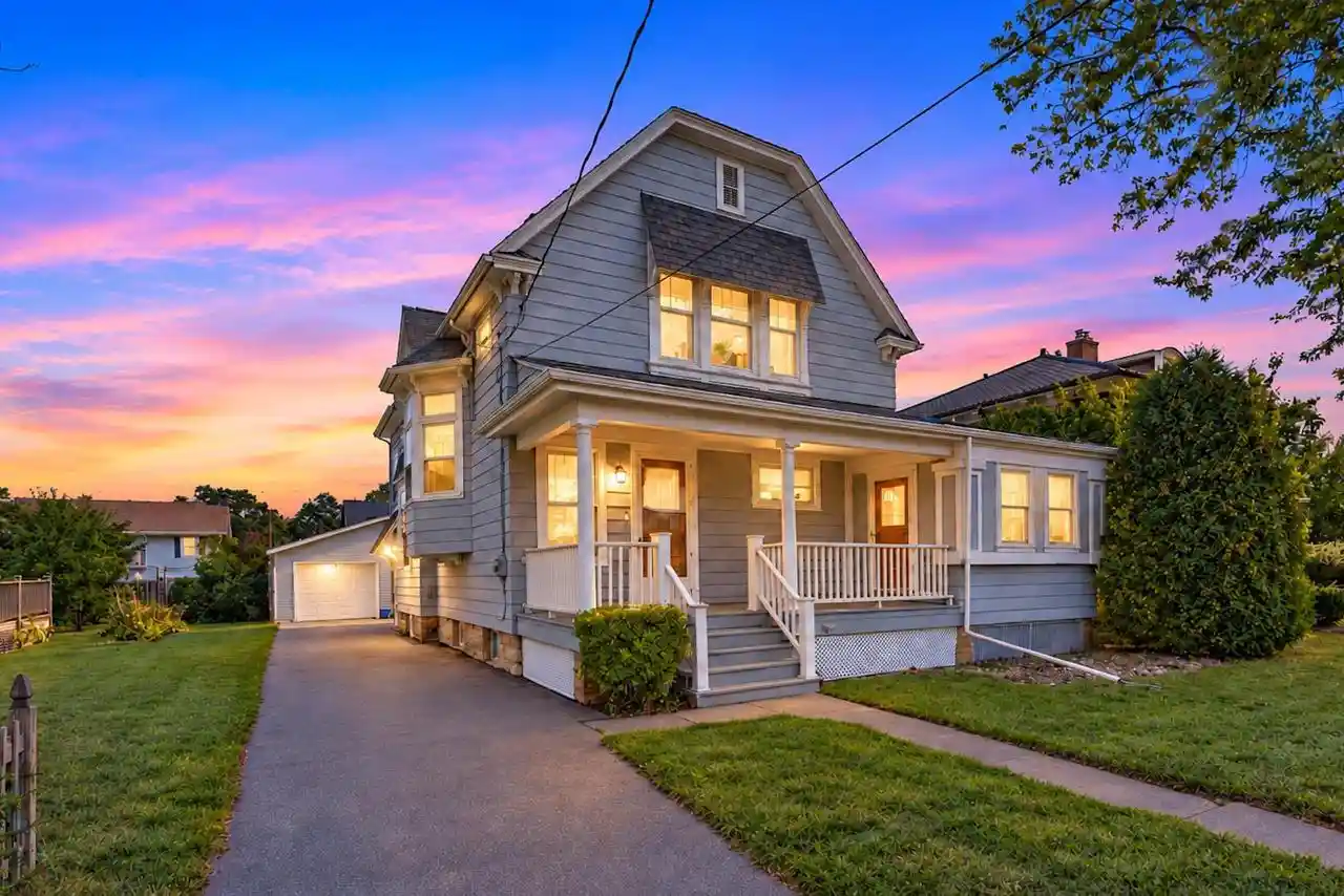 Photo 1 of Single family home for sale at 306 W Wisconsin Ave, Kaukauna, WI 54130 | MLS# 50332049 | Listing updated on 2026-09-23