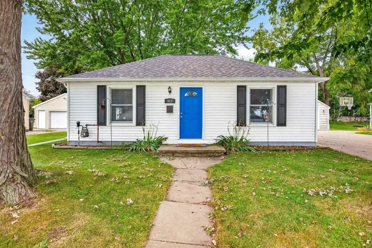 Photo 1 of Single family home for sale at 915 Taft St, Kaukauna, WI 54130 | MLS# 50332061 | Listing updated on 2026-09-05