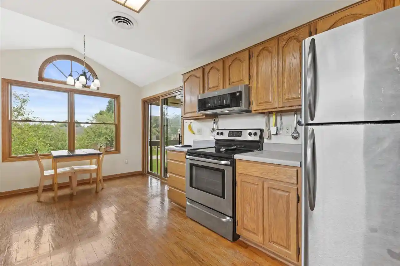 Listing Photo 4 - Condo for sale in building located at 3301 13th St, Kenosha, WI 53144 - Unit #6D