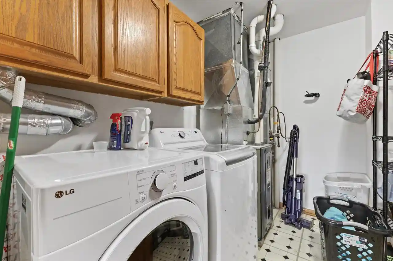 Listing Photo 5 - Condo for sale in building located at 3301 13th St, Kenosha, WI 53144 - Unit #6D