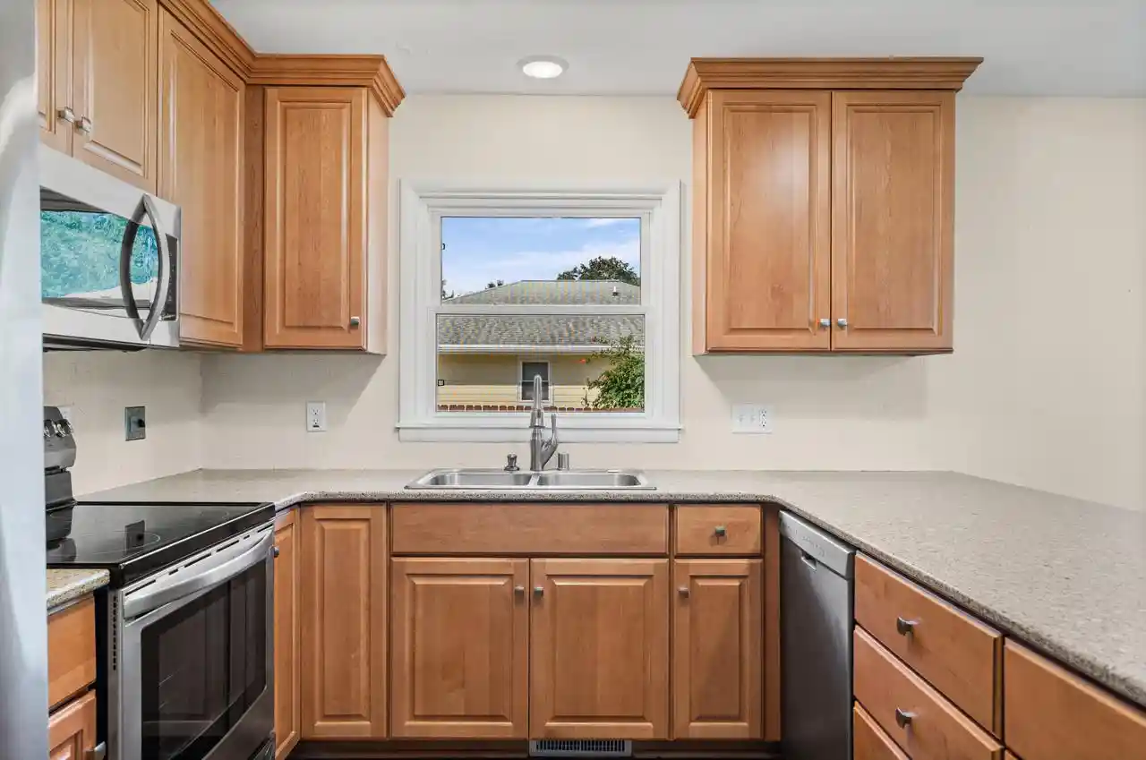 Photo 3 of Sale Pending at 710 Oak Ter, La Crescent, MN 55947 | MLS# 1978833 | Listing updated on 2026-09-07
