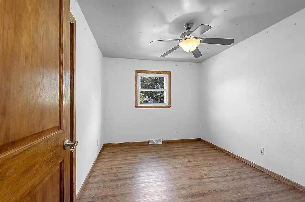 Photo 3 of Single family home for sale at 931 Coppens Rd, Green Bay, WI 54303 | MLS# 50332065 | Listing updated on 2026-09-08