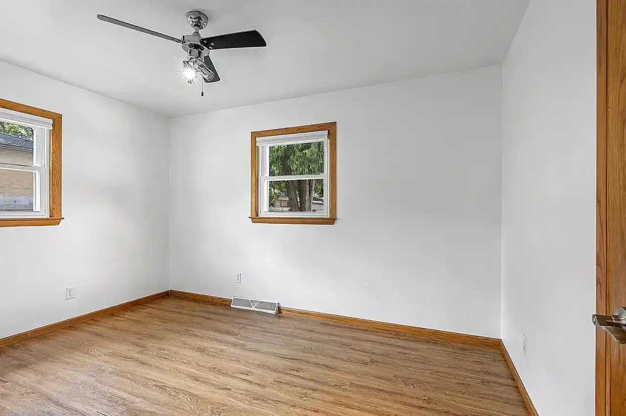 Photo 4 of Single family home for sale at 931 Coppens Rd, Green Bay, WI 54303 | MLS# 50332065 | Listing updated on 2026-09-08