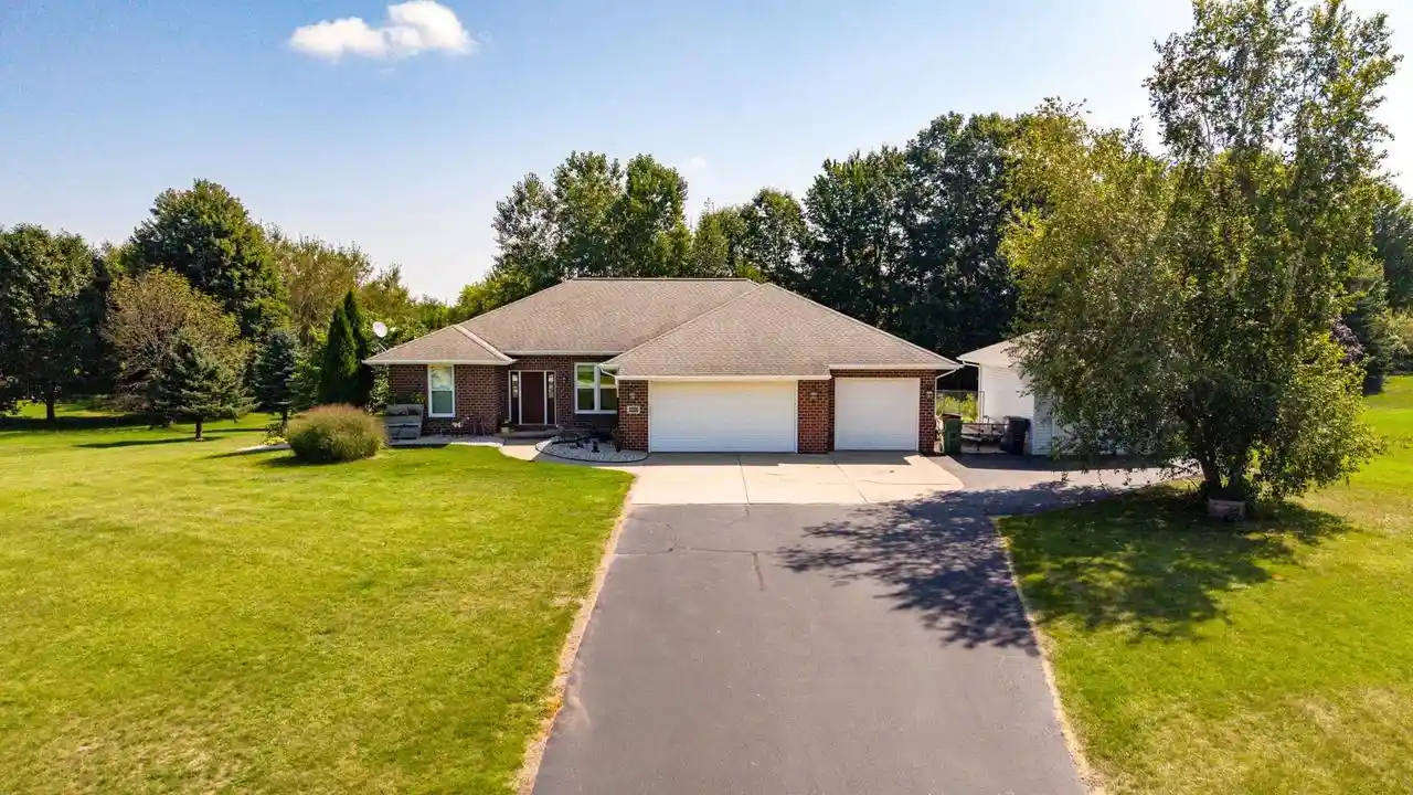 Single family home for sale at 3206 River Forest Hills Dr, Pulaski, WI 54162 | MLS# 50332060