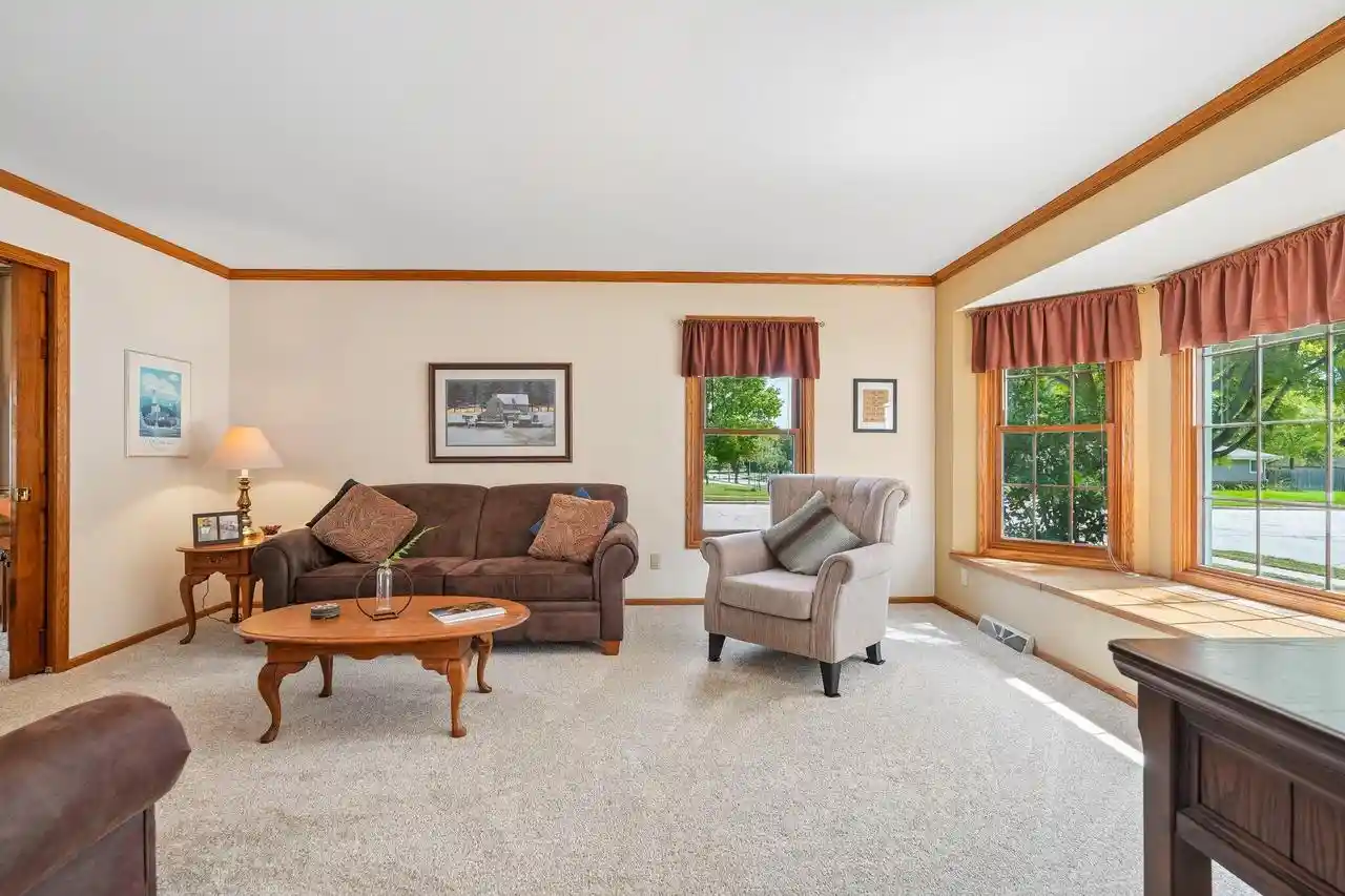 Photo 2 of Single family home for sale at 306 W Juniper Dr, Grafton, WI 53024 | MLS# 1978835 | Listing updated on 2026-09-25