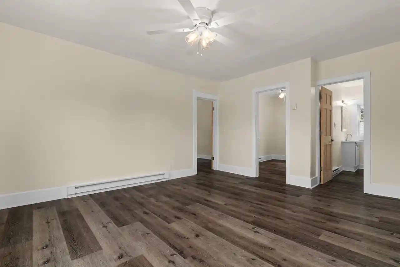Listing Photo 5 - Condo for sale in building located at 1433 Gartland Ave, Janesville, WI 53548