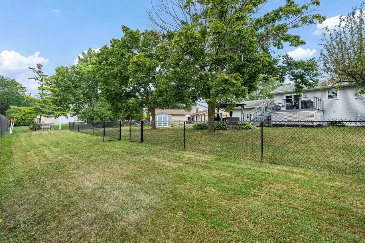 Photo 3 of Single family home for sale at 2309 Brantwood Dr, Neenah, WI 54956 | MLS# 50332031 | Listing updated on 2026-09-04