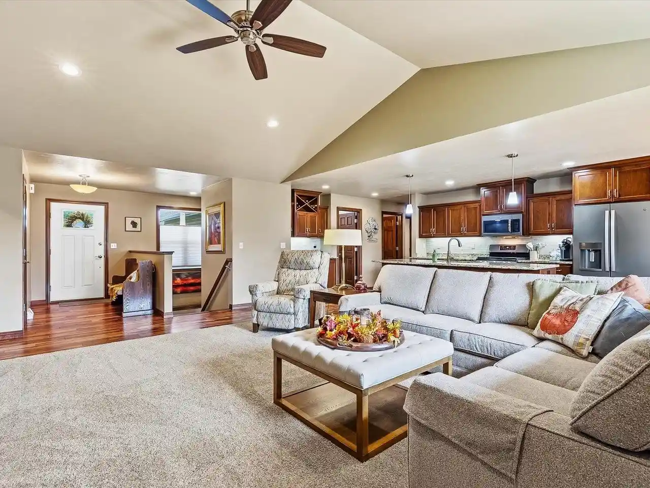 Photo 3 of Single family home for sale at 3594 Bay Harbor Dr, Green Bay, WI 54311 | MLS# 50332067 | Listing updated on 2026-09-08