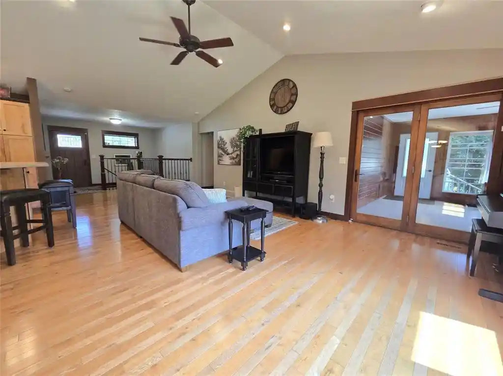 Photo 4 of Single family home for sale at 910 Scharbillig Ct, Rice Lake, WI 54868 | MLS# 1604776 | Listing updated on 2026-09-17