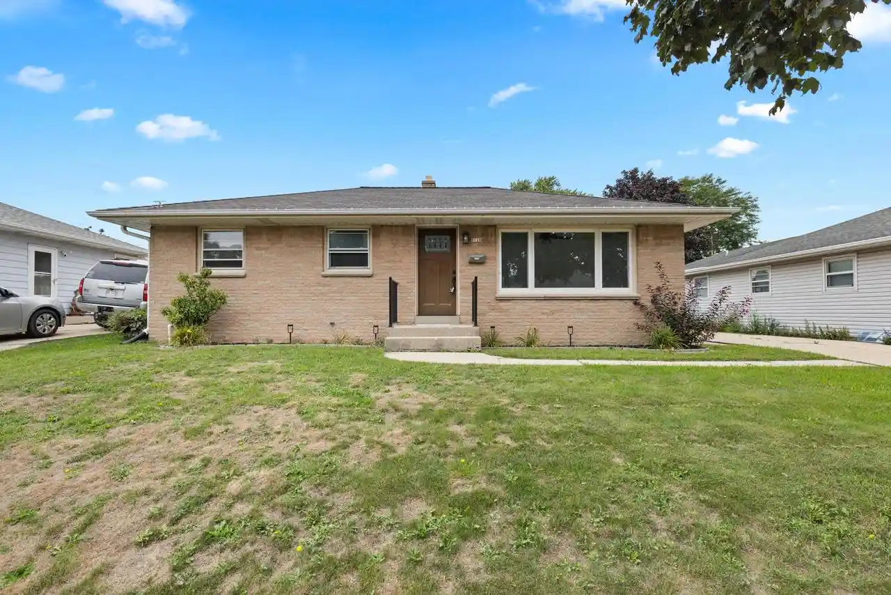 Photo 1 of Single family home for sale at 8128 W Sunbury Ct, Milwaukee, WI 53219 | MLS# 1978841 | Listing updated on 2026-09-08
