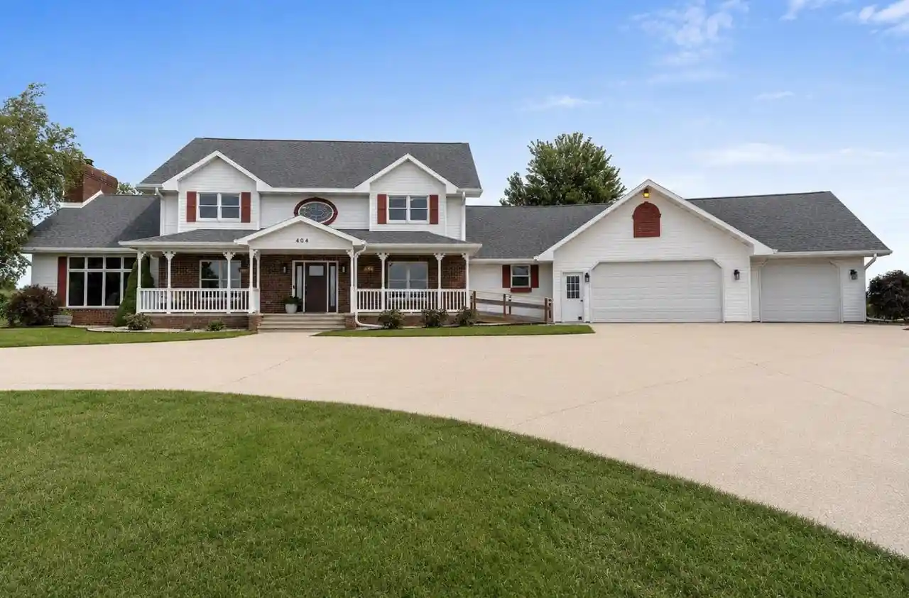 Photo 1 of Single family home for sale at 404 N Madison St, Bonduel, WI 54107 | MLS# 50332055 | Listing updated on 2026-09-09