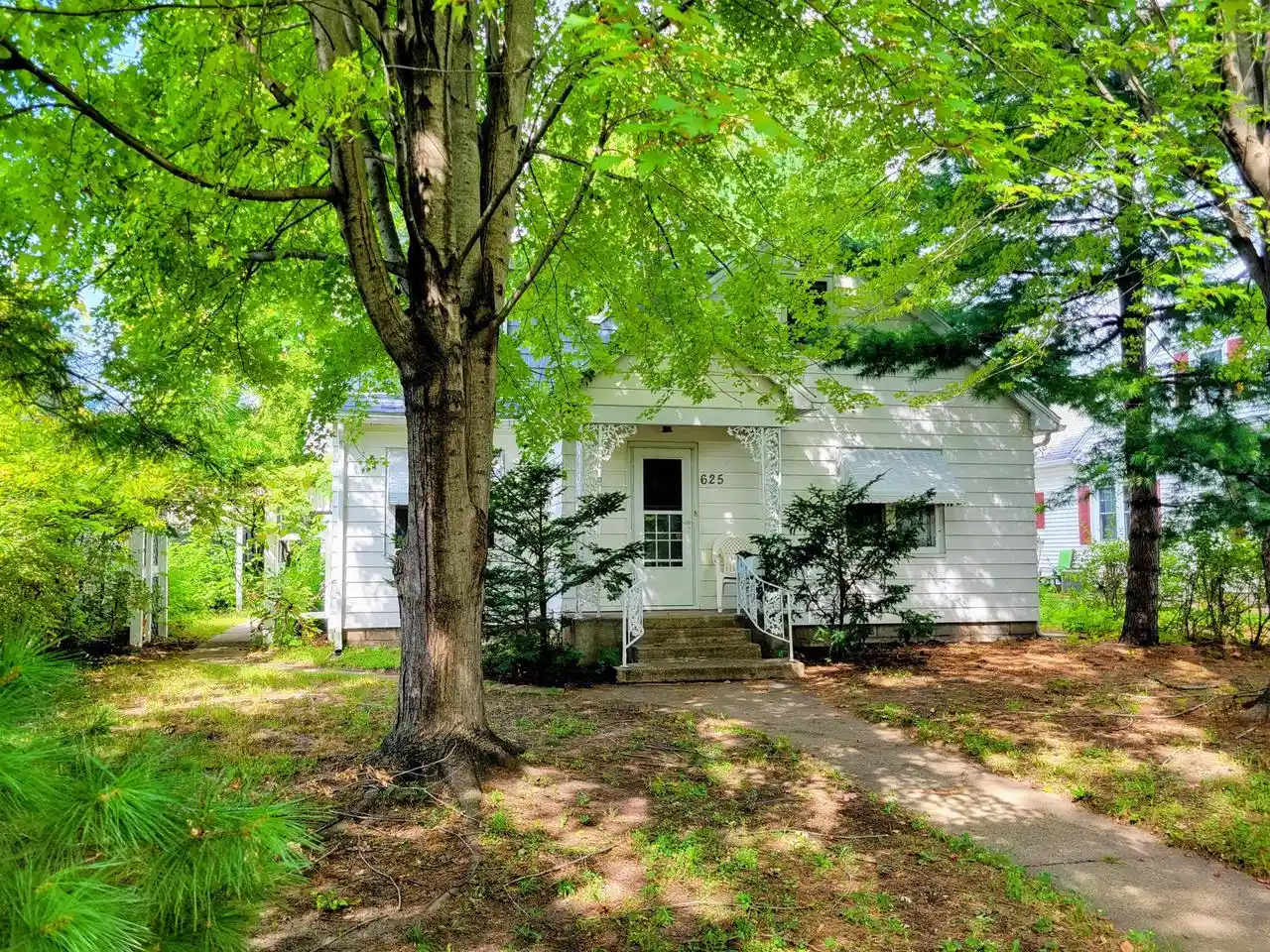 Photo 2 of Sale Pending at 625 23rd Street N St, La Crosse, WI 54601 | MLS# 1978846 | Listing updated on 2026-09-02
