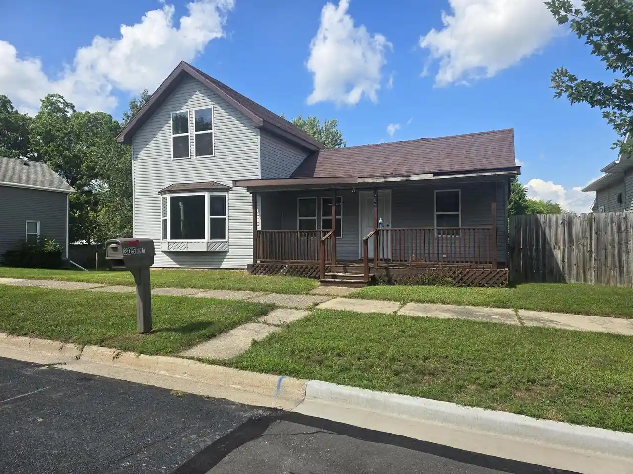 Photo 1 of Single family home for sale at 305 W Nott St, Tomah, WI 54660 | MLS# 1978848 | Listing updated on 2026-09-02