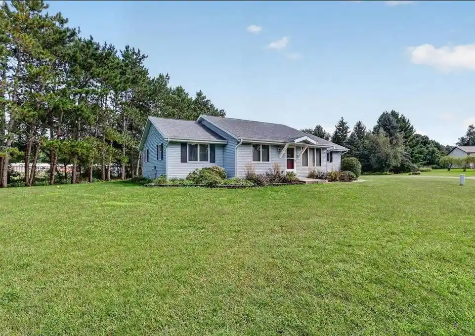Photo 1 of Single family home for sale at W516 Cozee Ln, Brodhead, WI 53520 | MLS# 2031860 | Listing updated on 2026-10-07