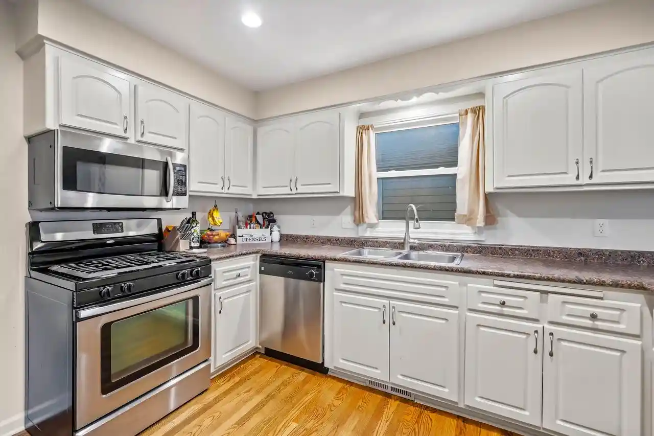 Photo 3 of Single family home for sale at 1007 Buena Vista Ave, Waukesha, WI 53188 | MLS# 1978854 | Listing updated on 2026-09-26